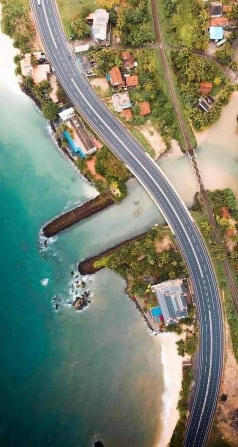 Goviyapana Beach Hotel Ahangama Kültér fotó