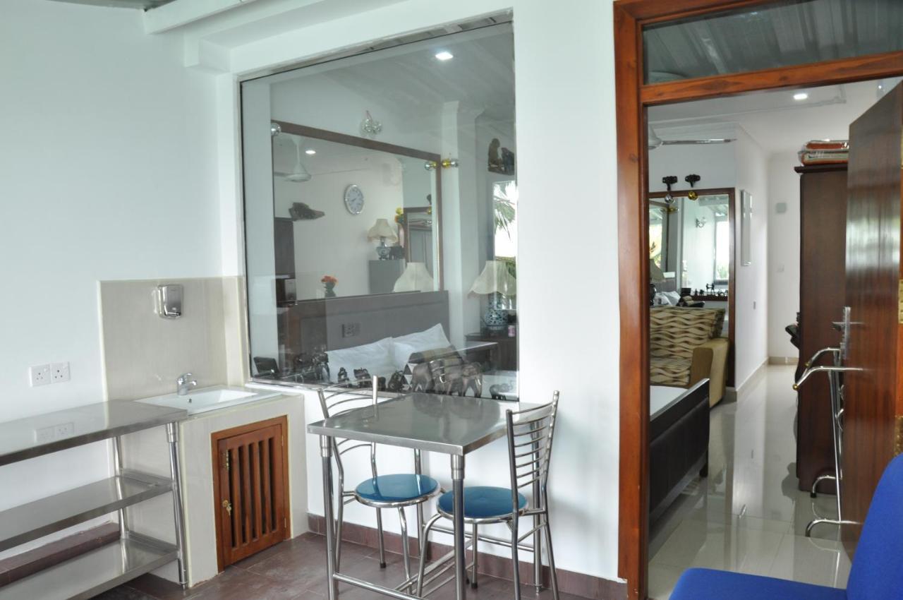 Goviyapana Beach Hotel Ahangama Kültér fotó