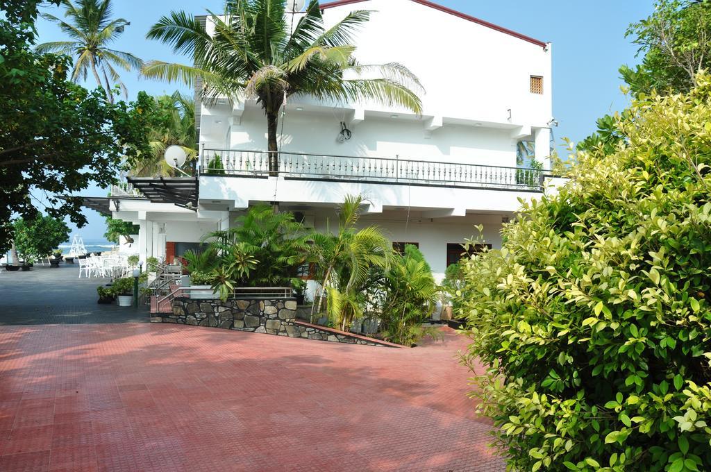 Goviyapana Beach Hotel Ahangama Kültér fotó