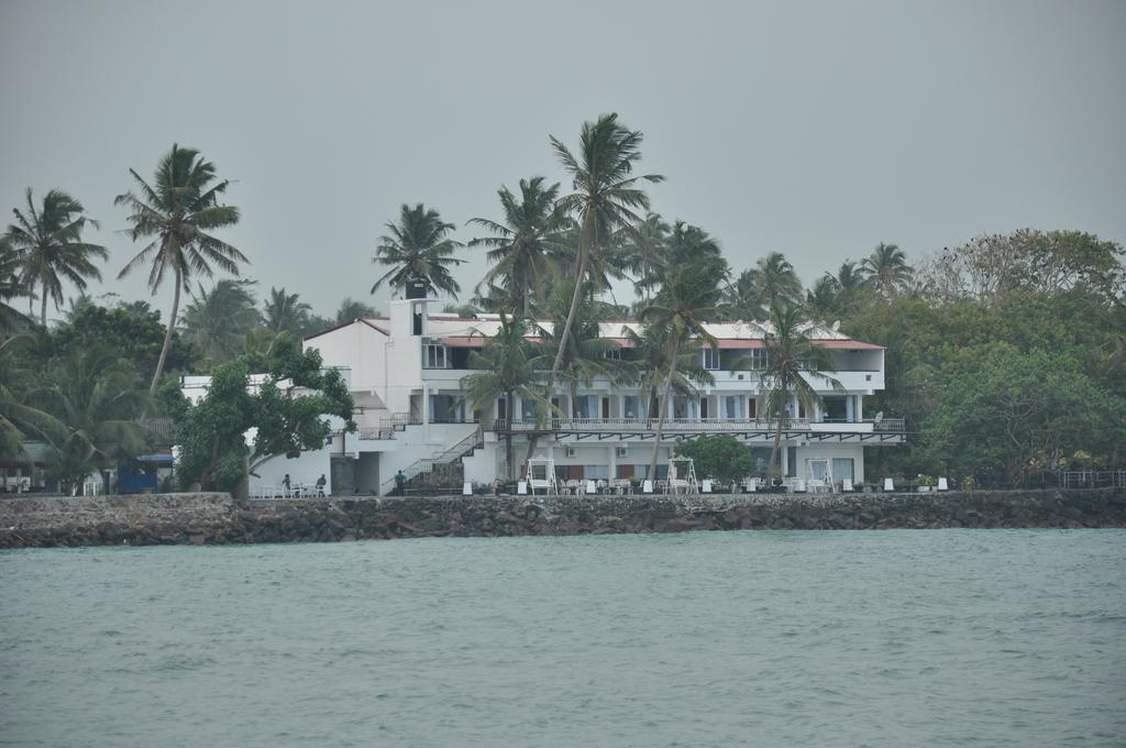 Goviyapana Beach Hotel Ahangama Kültér fotó